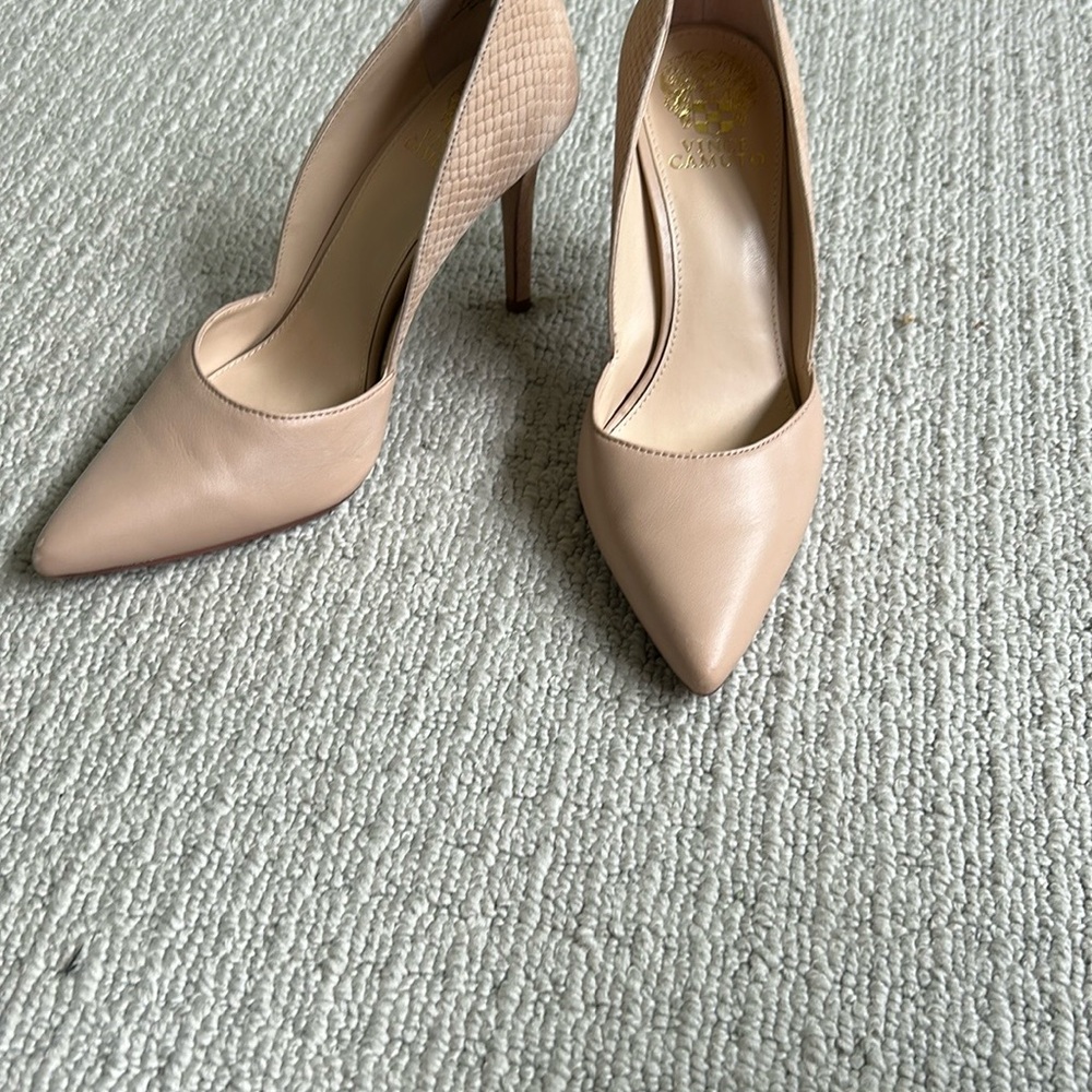 Vince Camuto Tan Heels Classic Pointed-Toe Stiletto
